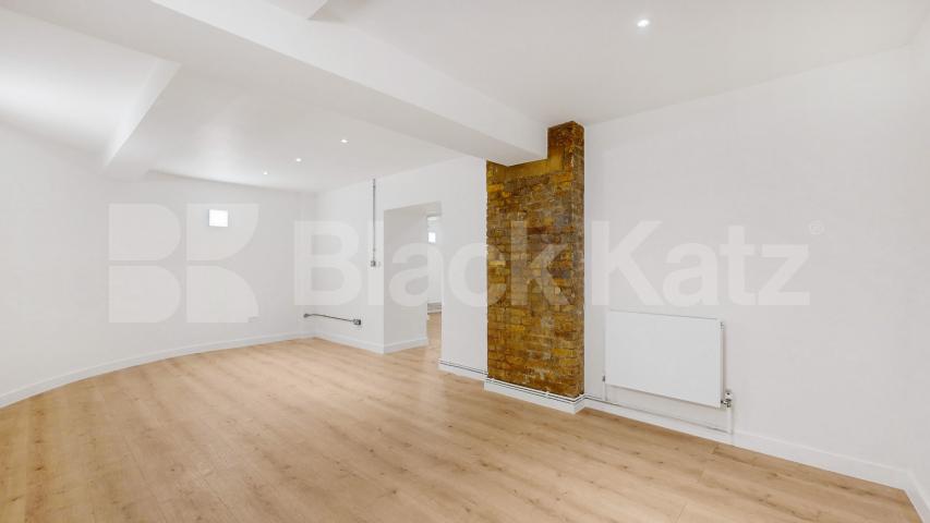  beautifully refurbished live/work one-bedroom apartment, Springfield House lofts - Tyssen Street, Dalston